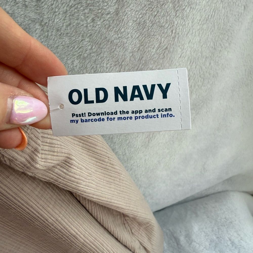 Old Navy Ribbed Tank - Picture 3 of 4